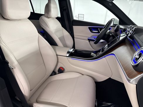 Certified 2023 Mercedes-Benz GLC 300 image 31