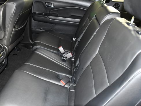 Used 2020 Honda Pilot Touring image 49