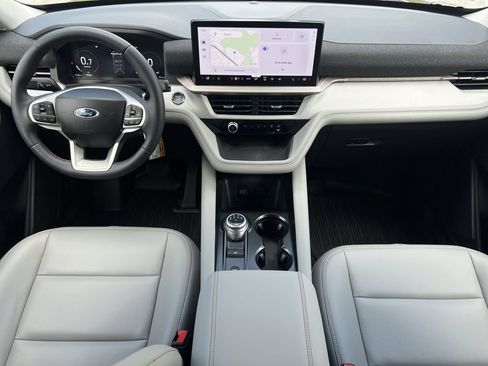 New 2026 Ford Explorer Active w/ Active Comfort Package AWD/4WD image 2
