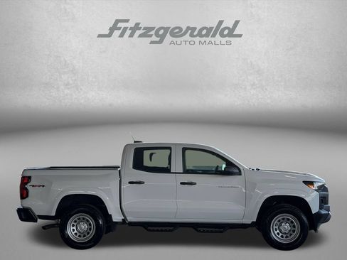 Used 2024 Chevrolet Colorado W/T AWD/4WD image 4