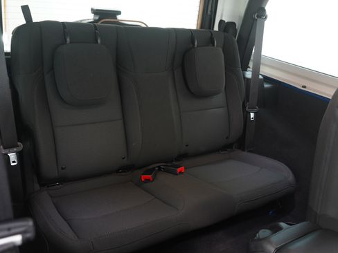 Used 2023 Jeep Wrangler Sport S image 13