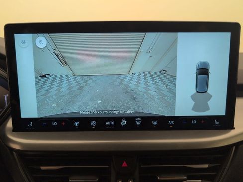 Used 2025 Ford Escape SE image 28