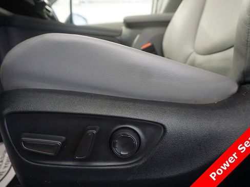Used 2024 Toyota Sienna XLE w/ XLE Plus Package image 6