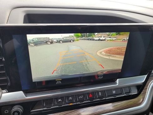 Used 2022 Chevrolet Silverado 1500 LT AWD/4WD image 14