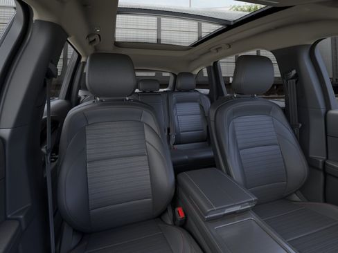 New 2026 Lincoln Nautilus Reserve AWD/4WD image 10