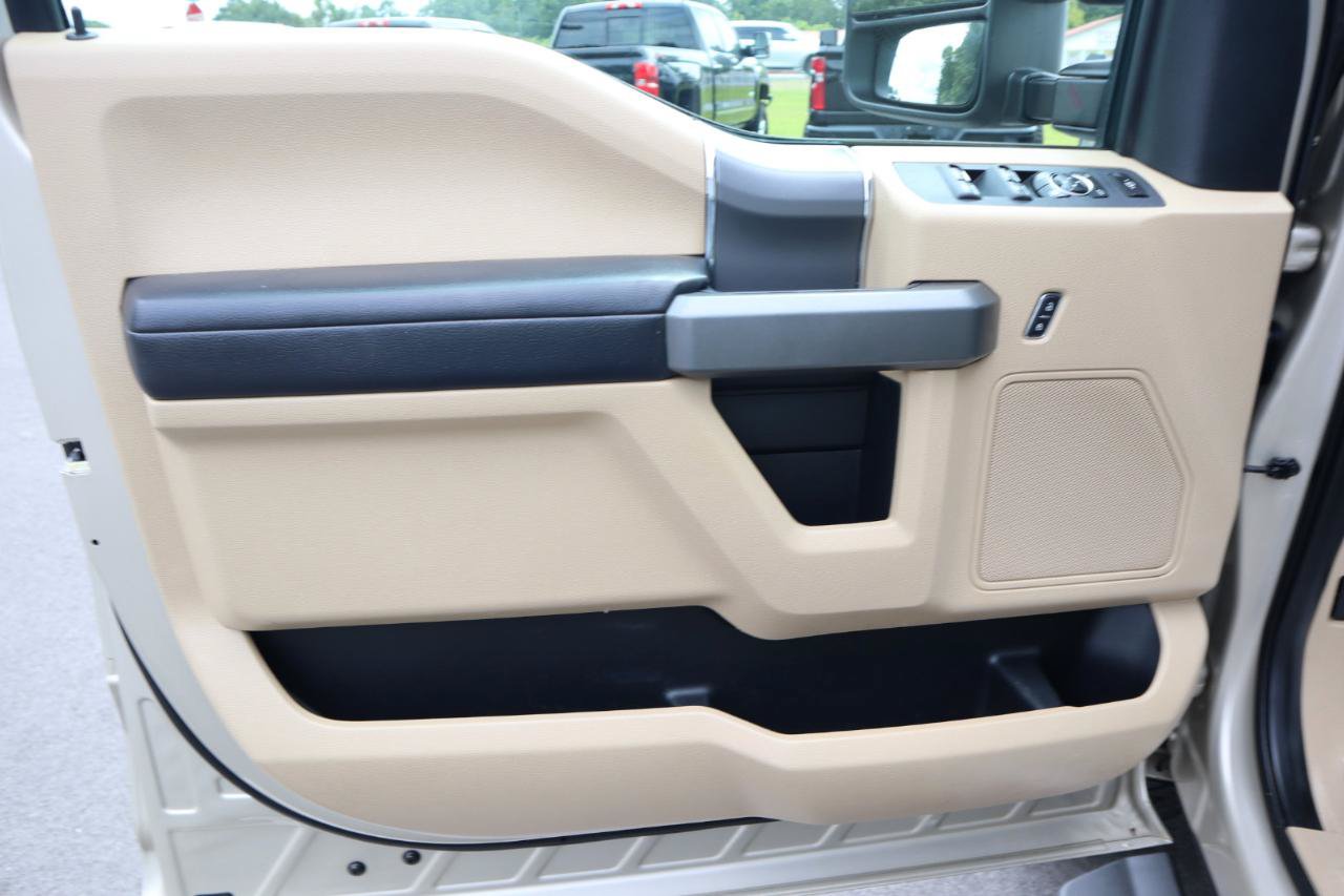 Used 2017 Ford F250 XLT w/ XLT Premium Package AWD/4WD image 13