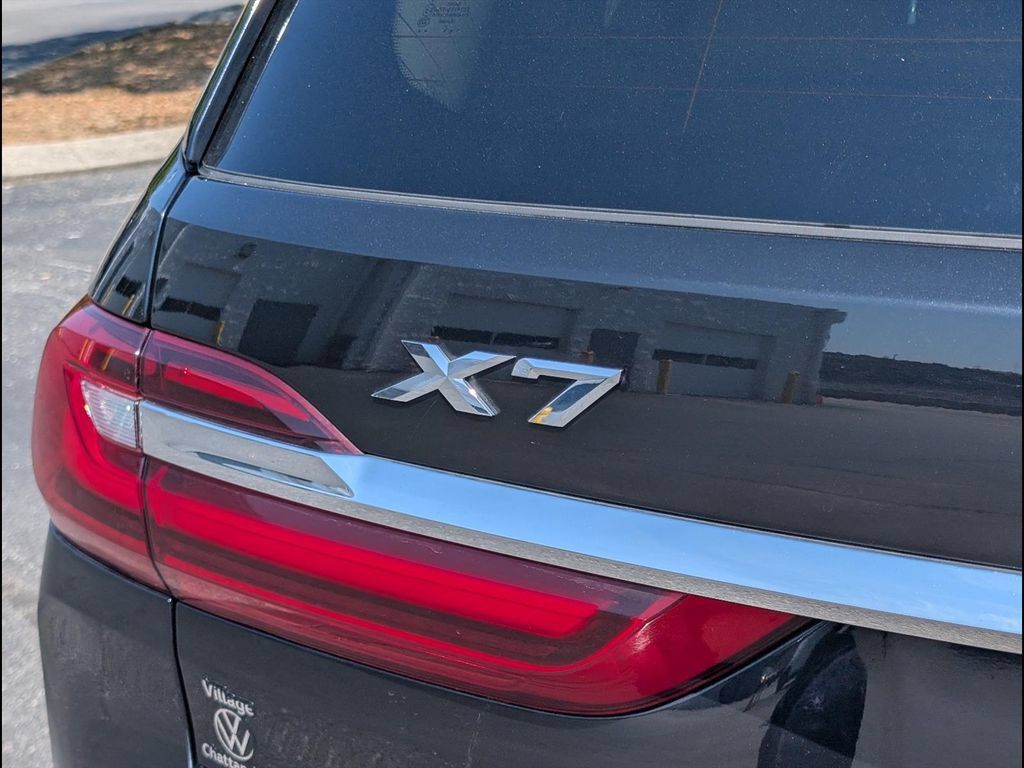 Used 2022 BMW X7 xDrive40i w/ Cold Weather Package AWD/4WD image 22
