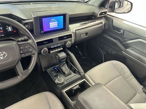 Used 2025 Toyota Tacoma SR5 image 22