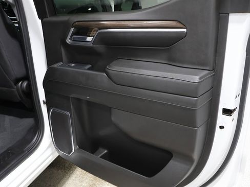 Used 2023 Chevrolet Silverado 1500 LT image 22