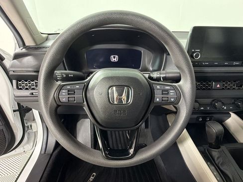 Used 2025 Honda Accord LX image 11