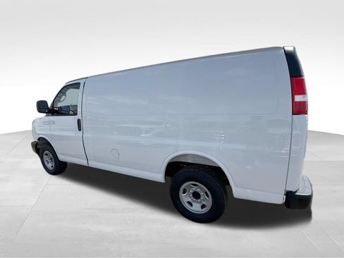 New 2026 GMC Savana 2500 w/ Driver Convenience Package RWD image 6