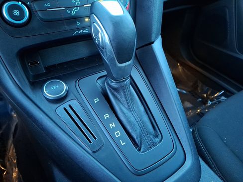 Used 2016 Ford Focus SE image 22