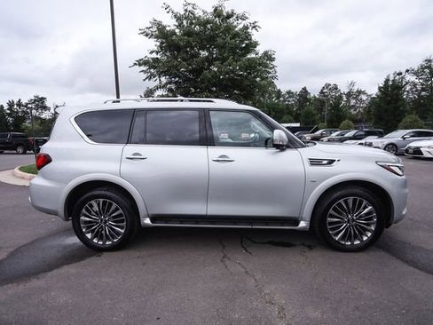 Used 2018 INFINITI QX80 4WD w/ Driver Assistance Package image 8