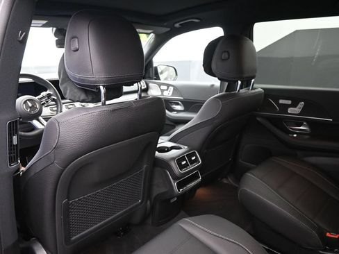 Used 2026 Mercedes-Benz GLS 450 4MATIC image 17