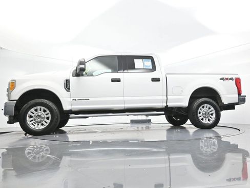 Used 2017 Ford F250 XLT AWD/4WD image 45