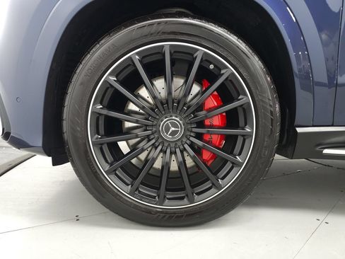 Used 2025 Mercedes-Benz GLS 63 AMG 4MATIC image 39