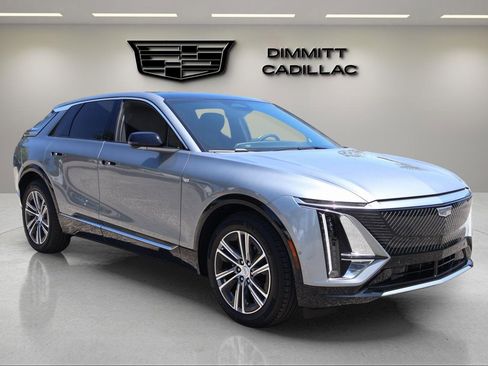 New 2025 Cadillac Lyriq Luxury image 7