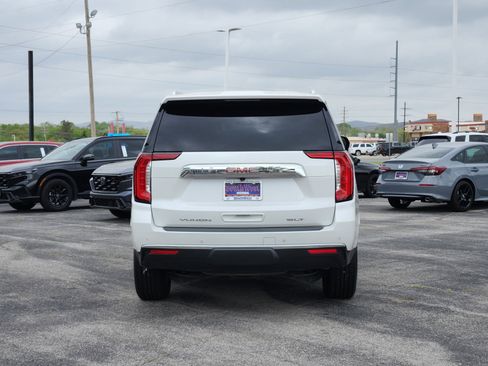 Used 2024 GMC Yukon SLT AWD/4WD image 8