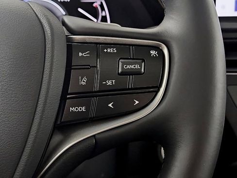 Certified 2025 Lexus ES 300h w/ Premium Package image 24