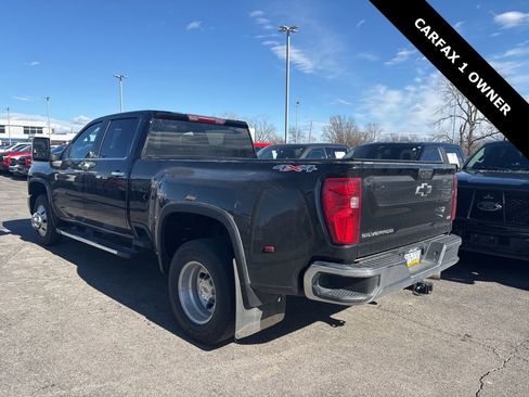 Used 2025 Chevrolet Silverado 3500 LTZ w/ LTZ Convenience Package image 3