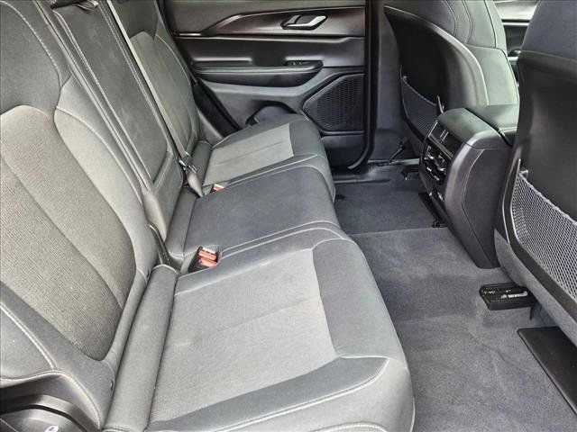 Used 2023 Jeep Grand Cherokee Laredo w/ Trailer Tow Prep Group (B) AWD/4WD image 23