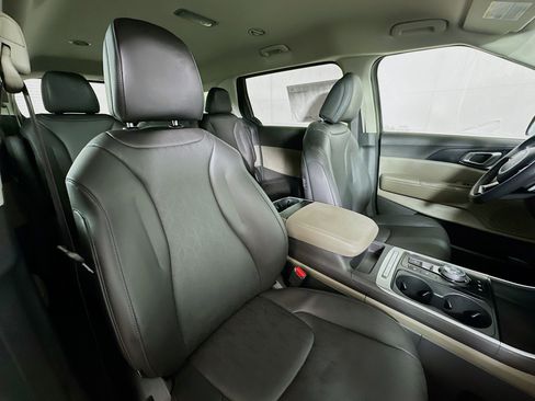 New 2026 Kia Carnival LXS image 30