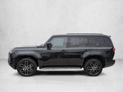 Used 2026 Lexus GX 550 w/ Accessory Package (2T) AWD/4WD image 9