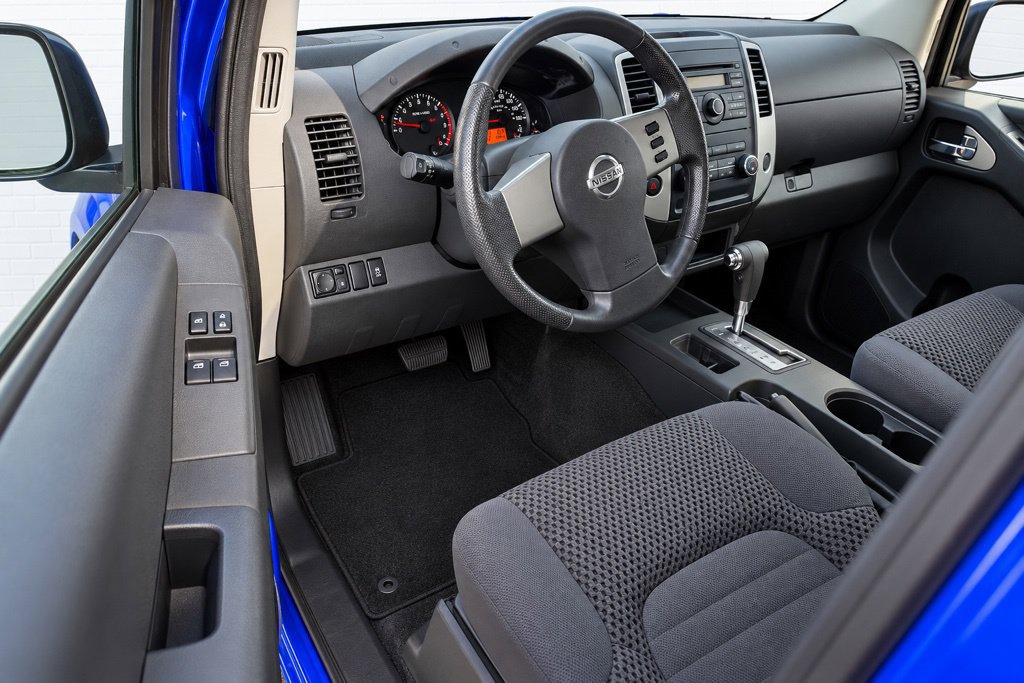 Used 2012 Nissan Frontier SV RWD image 8