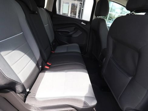 Used 2015 Ford Escape SE FWD image 23