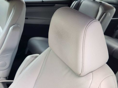 Used 2018 Honda Odyssey Touring image 15