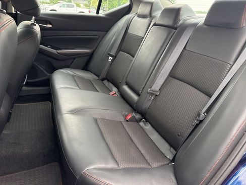 Used 2024 Nissan Altima 2.5 SR FWD image 8