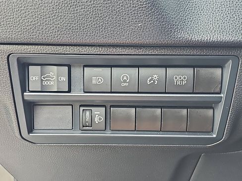 Used 2025 Toyota Tundra SR5 AWD/4WD image 29