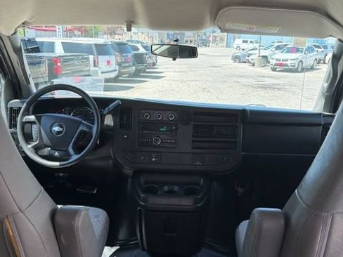 Used 2016 Chevrolet Express 2500 Extended RWD image 25