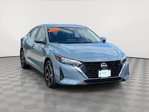 Used 2025 Nissan Sentra SV FWD image 3