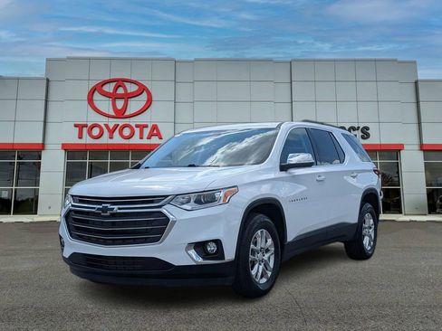 Used 2021 Chevrolet Traverse LT w/ LPO, Floor Liner Package image 1