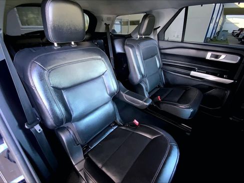 Used 2022 Ford Explorer Limited w/ Equipment Group 301A image 19