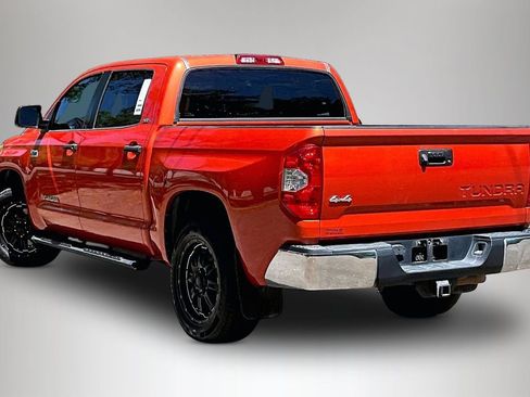Used 2018 Toyota Tundra SR5 w/ SR5 Upgrade Package AWD/4WD image 4