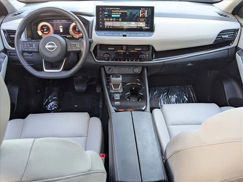 Used 2024 Nissan Rogue SL w/ SL Premium Package image 18