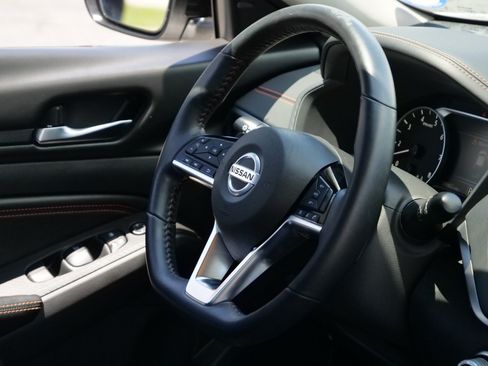 Used 2020 Nissan Altima 2.5 SR FWD image 32