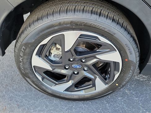 Certified 2024 Subaru Crosstrek 2.5i Limited AWD/4WD image 10