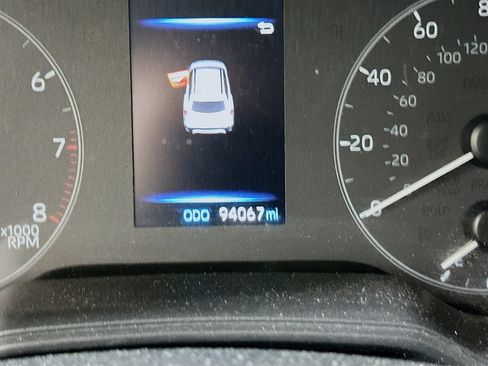 Used 2023 Toyota Corolla Cross LE AWD/4WD image 19