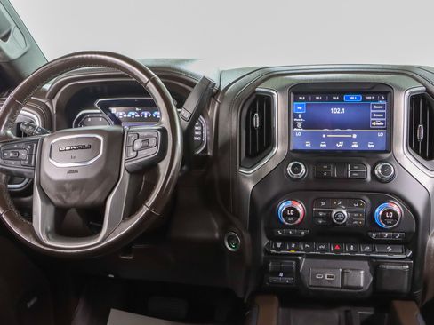 Used 2021 GMC Sierra 2500 Denali w/ Denali Ultimate Package AWD/4WD image 18