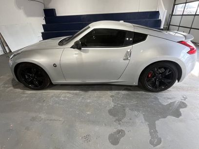 Used 2009 Nissan 370Z Touring w/ Sport Pkg