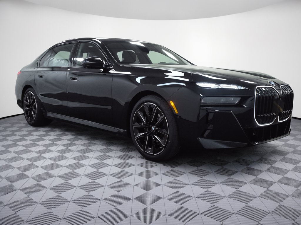 Used 2026 BMW 750e xDrive w/ Executive Package AWD/4WD image 7
