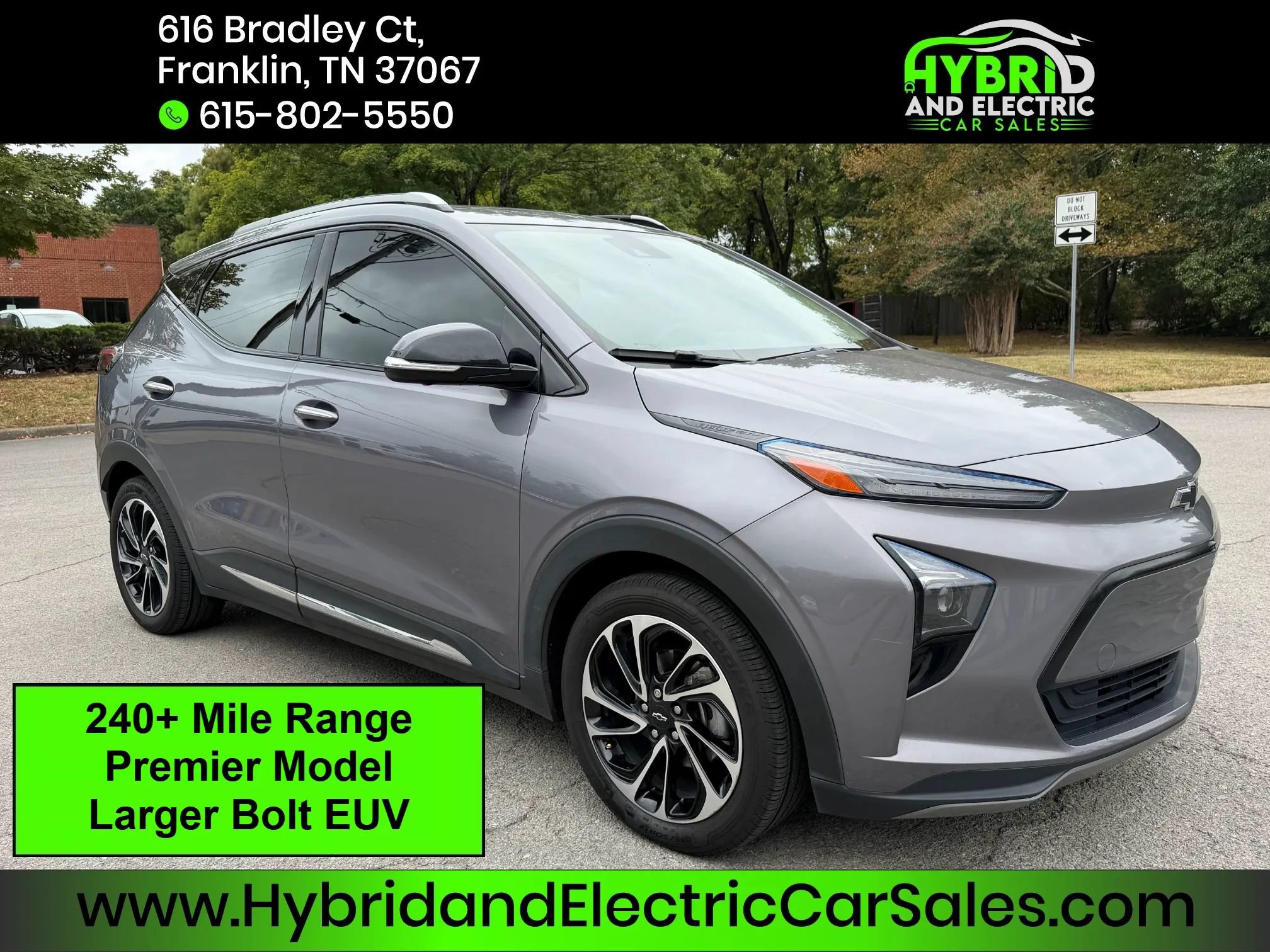 Used 2022 Chevrolet Bolt EUV Premier w/ Sun & Sound Package FWD image 1