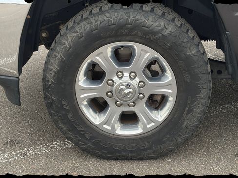Used 2019 RAM 2500 Big Horn AWD/4WD image 12