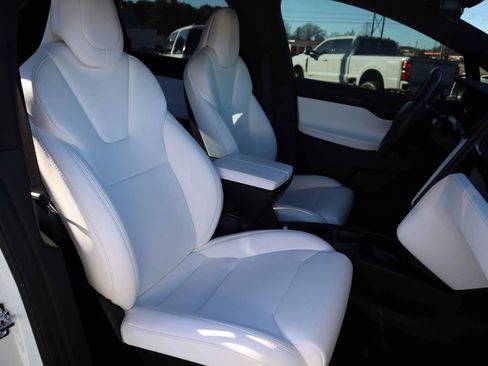 Used 2018 Tesla Model X 100D image 7