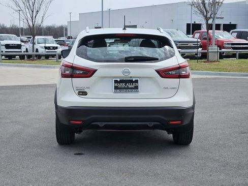 Used 2022 Nissan Rogue Sport SL image 6