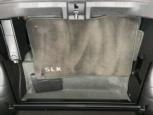 Used 2004 Mercedes-Benz SLK 320 image 38
