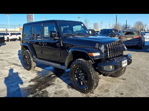 Used 2021 Jeep Wrangler Unlimited Sahara image 5
